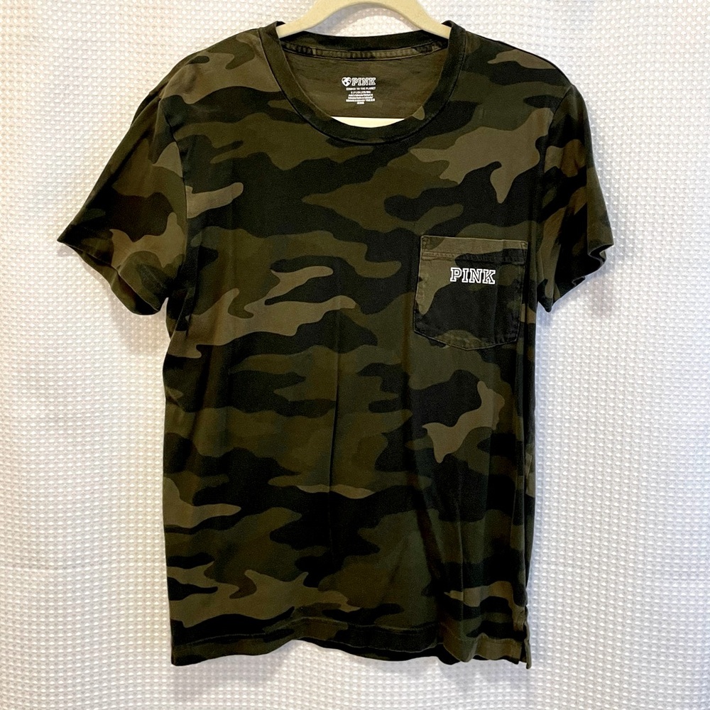 VS PINK Camo Campus Pocket Tee